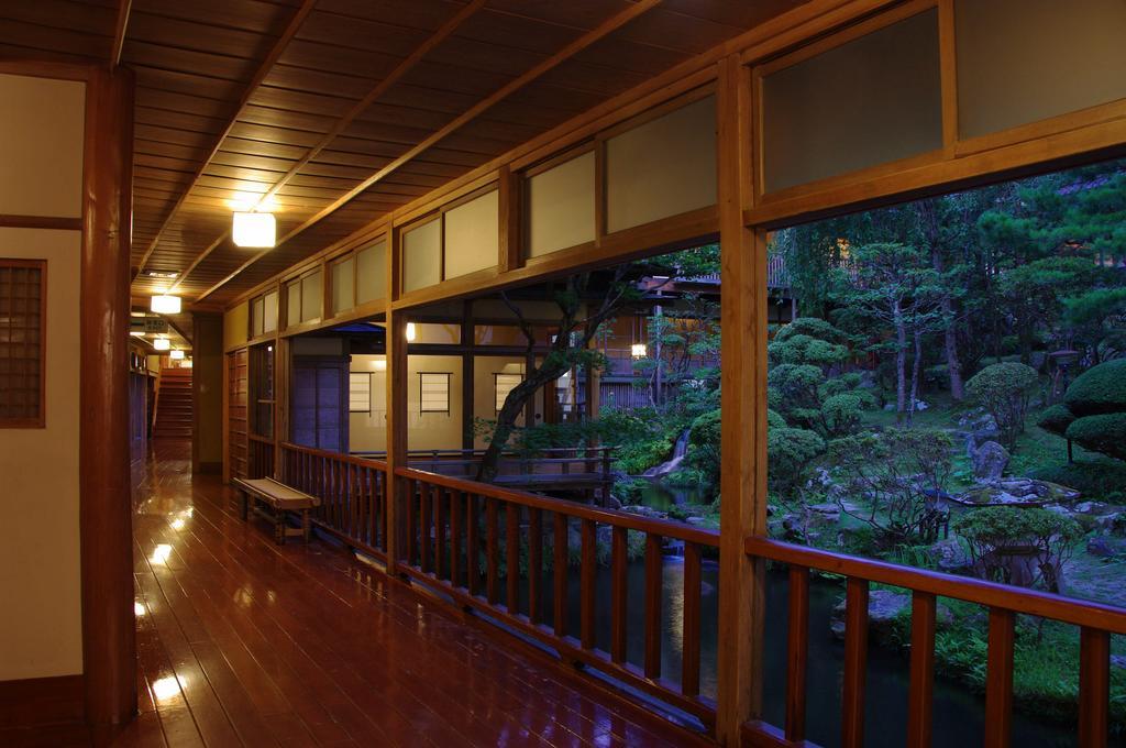 Mukaitaki Hotel Aizuwakamatsu Exterior photo